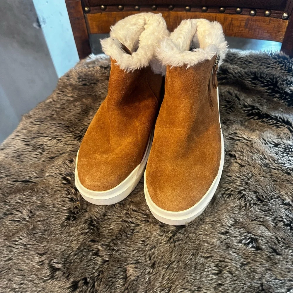 Cole Haan Grandpo Rally Caramel Suede Waterproof Ankle Boots, Size 7